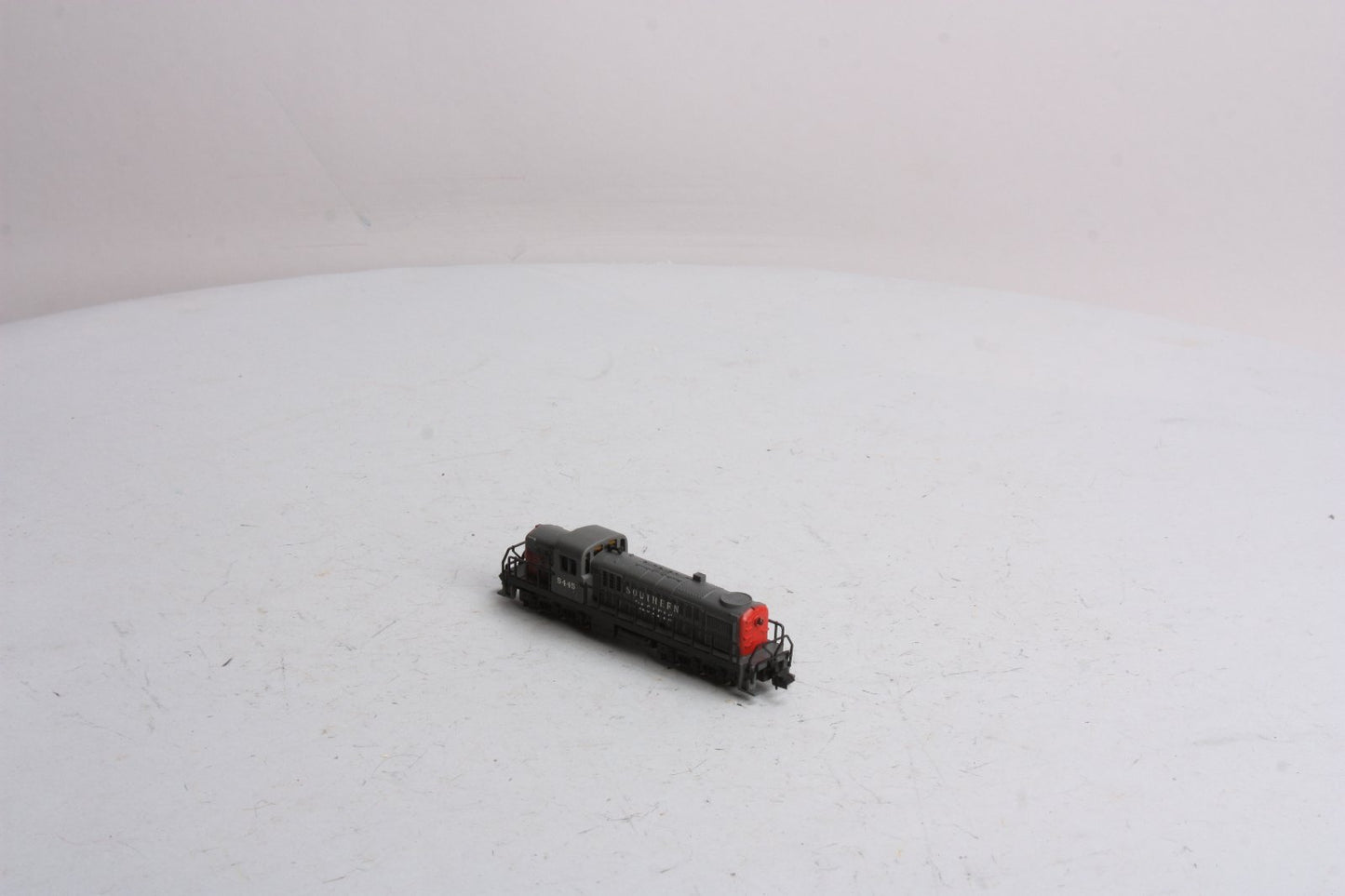 Atlas 2155 N Scale Southern Pacific RSC-2 Diesel Locomotive #5445 EX/Box