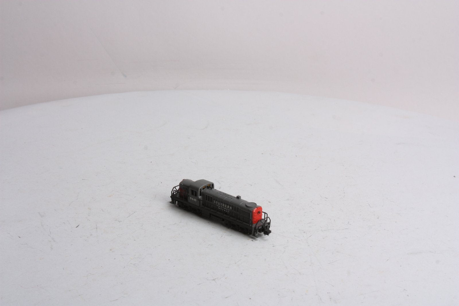Atlas 2155 N Scale Southern Pacific RSC-2 Diesel Locomotive #5445 EX/Box
