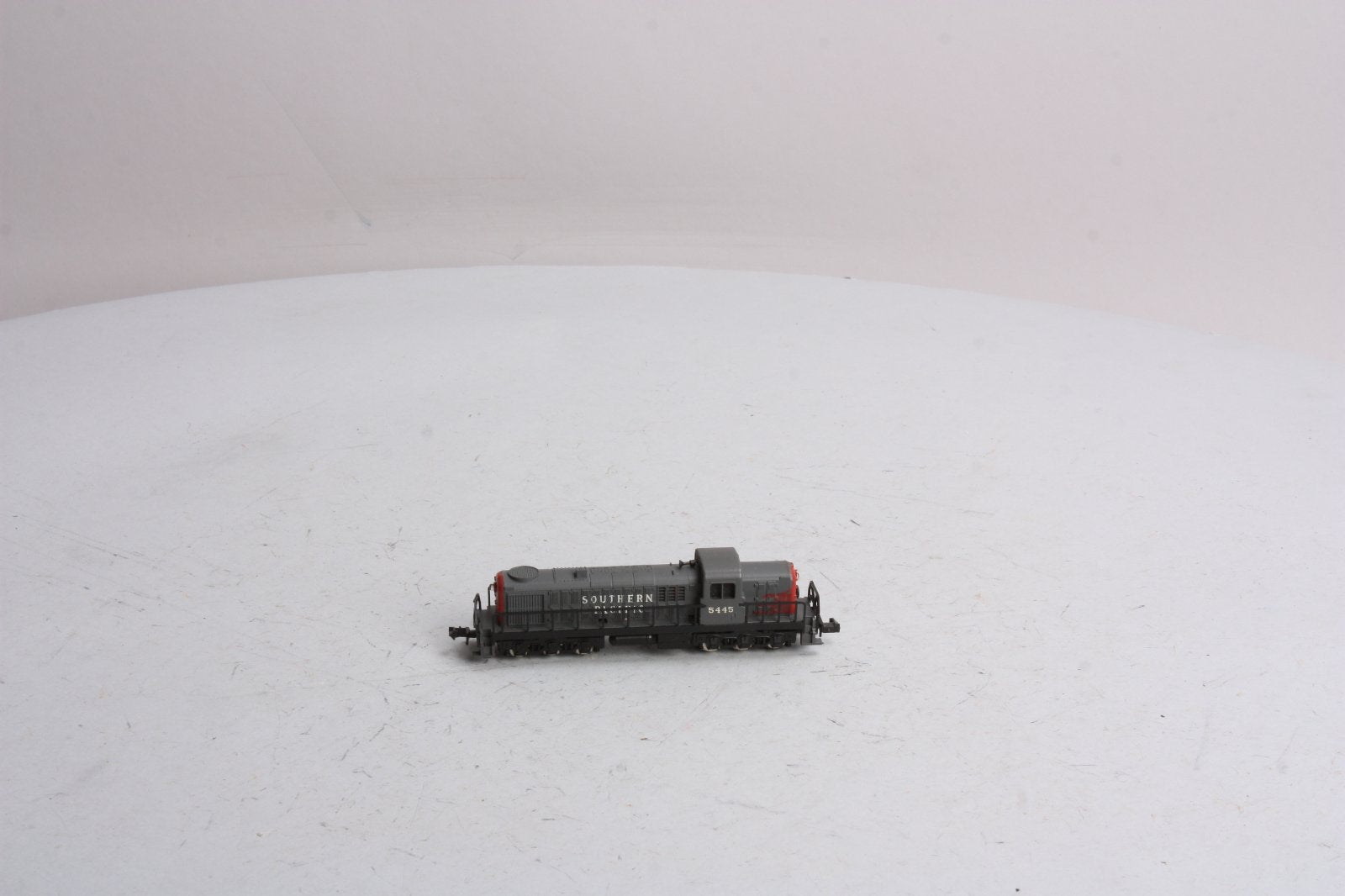 Atlas 2155 N Scale Southern Pacific RSC-2 Diesel Locomotive #5445 EX/Box