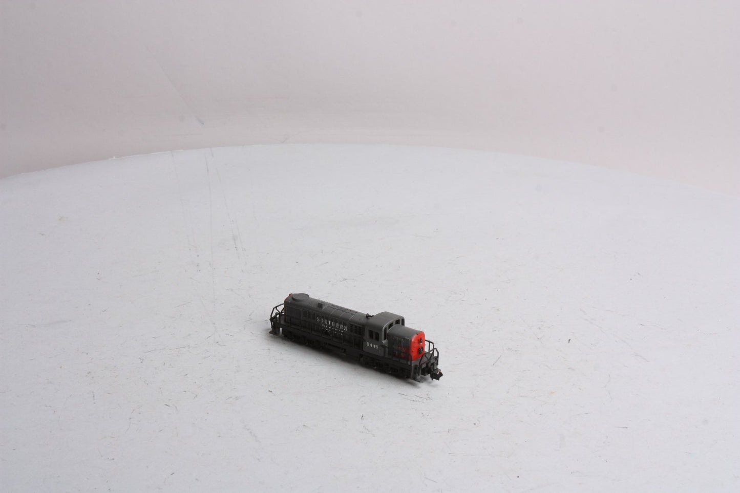 Atlas 2155 N Scale Southern Pacific RSC-2 Diesel Locomotive #5445 EX/Box