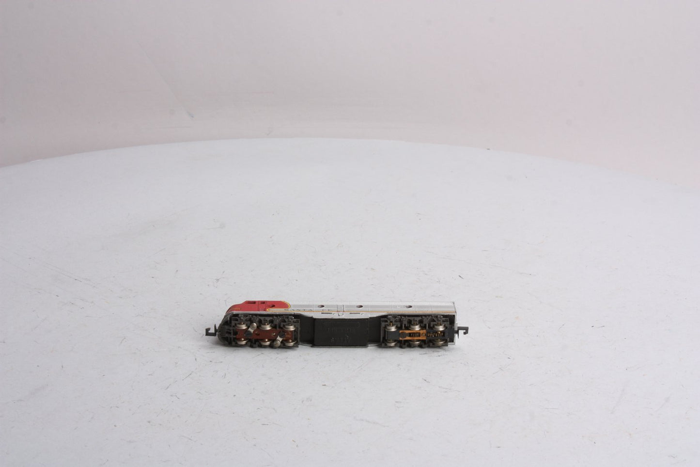 Atlas 2121 N Scale Santa Fe EMD E8 Diesel Locomotive EX