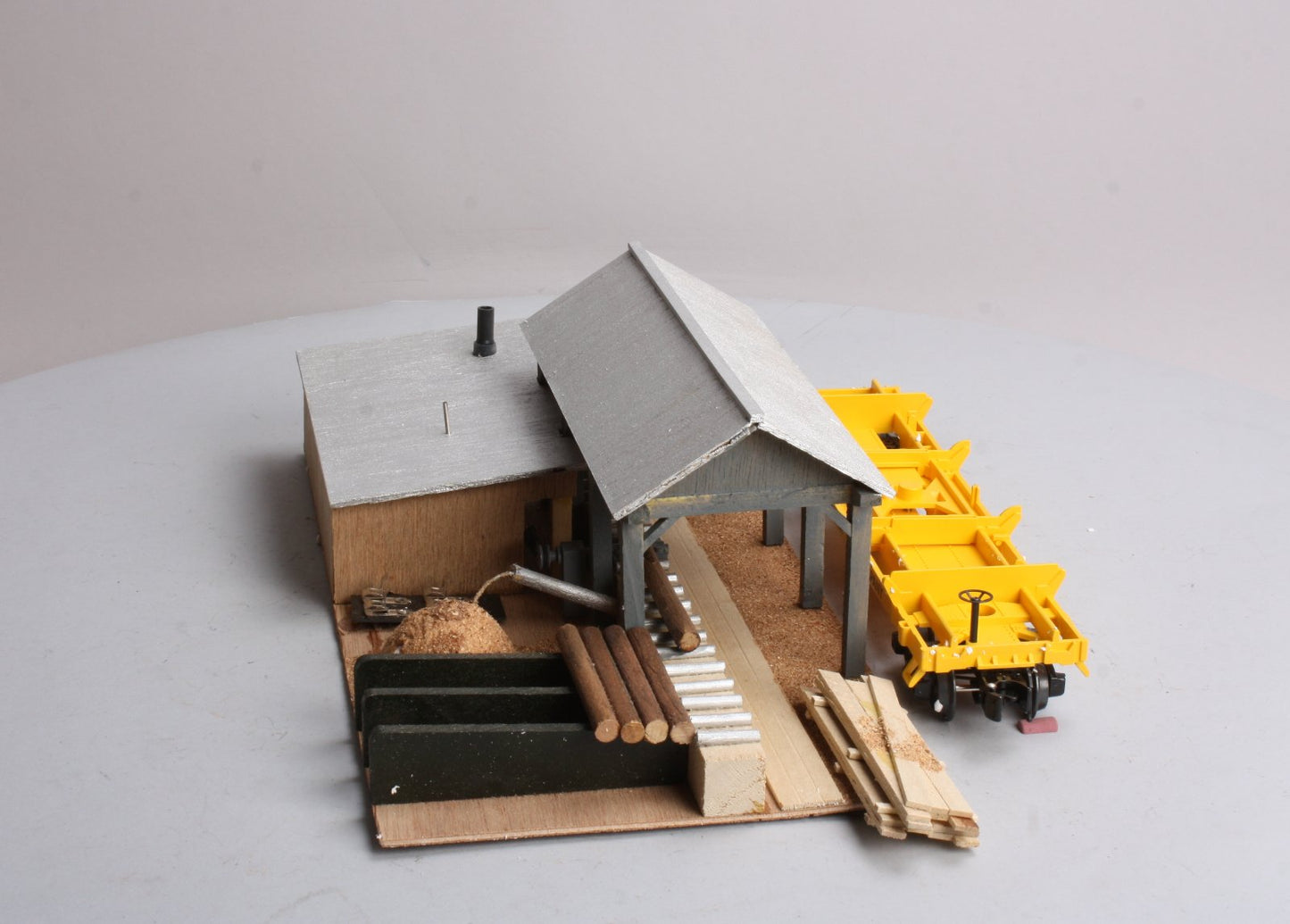 K-Line K42450 O Scale Operating Sawmill LN/Box