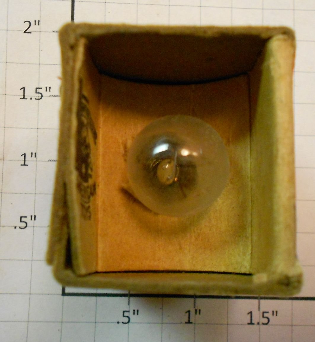 Lionel 28-3 18 Volt Clear Light Bulb with Box