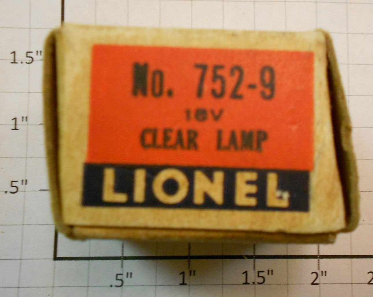 Lionel 752-9 18 Volt Clear Light Bulb in Original Sale Box