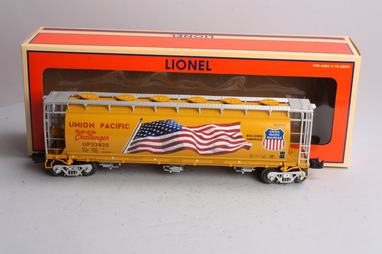 Lionel 6-58599 O Gauge Union Pacific Cylindrical Hopper LCCA Car #33825 LN/Box