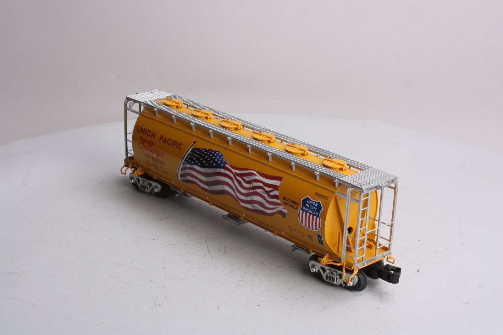 Lionel 6-58599 O Gauge Union Pacific Cylindrical Hopper LCCA Car #33825 LN/Box