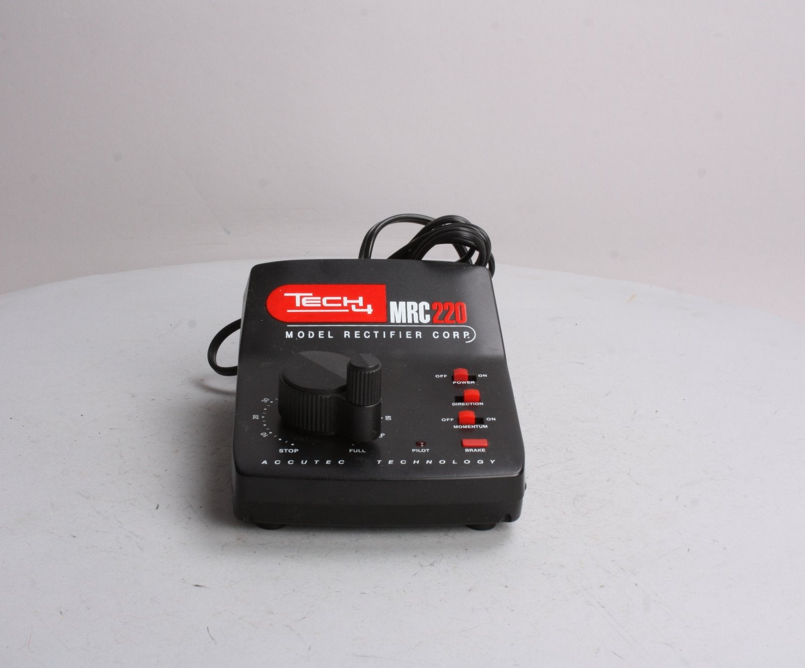 MRC AB121 HO Tech 4 220 with 16VA with Momentum
