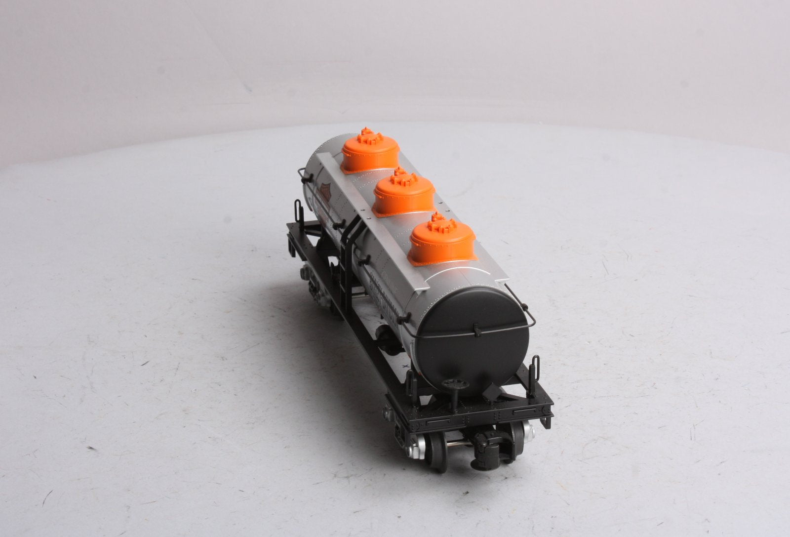MTH 30-4120B O Gauge Harley Davidson 3-Dome Tank Car LN/Box