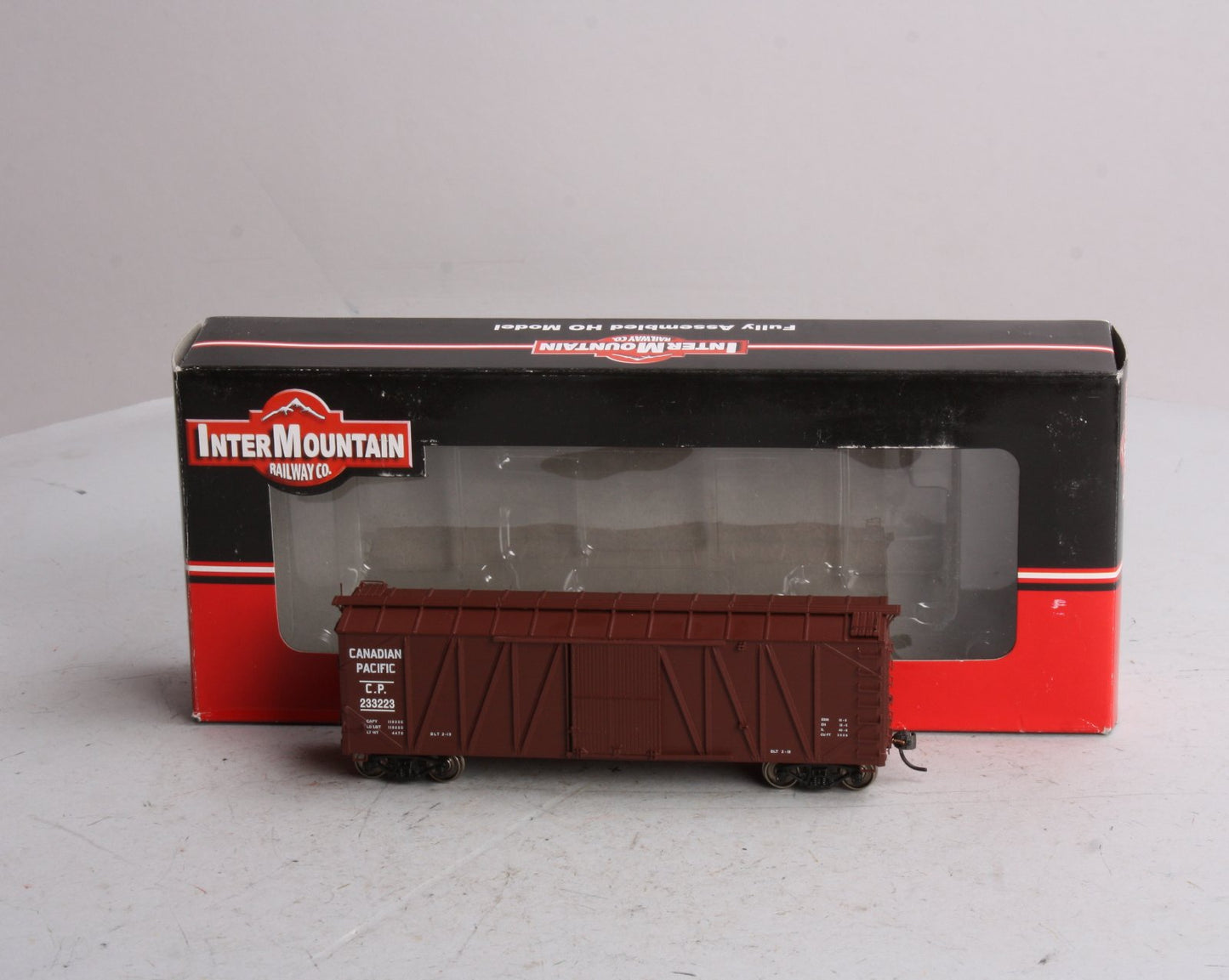InterMountain 452604-7 HO Canadian Pacific Tichy Single Sheathed Boxcar #233223 EX/Box