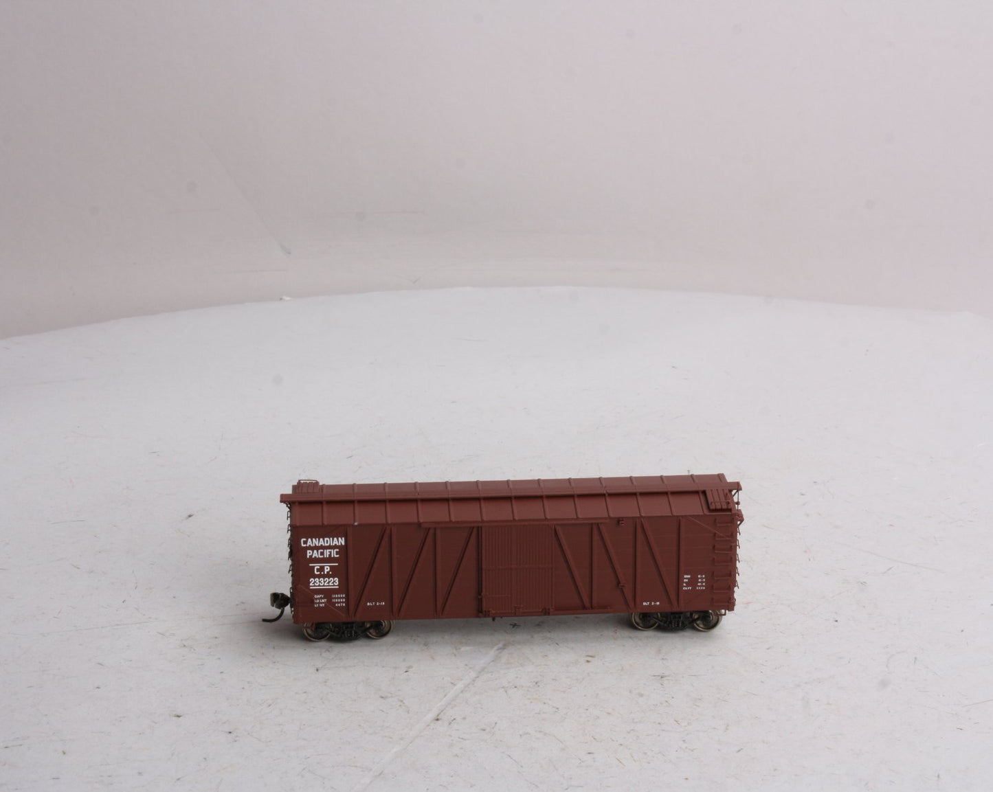 InterMountain 452604-7 HO Canadian Pacific Tichy Single Sheathed Boxcar #233223 EX/Box