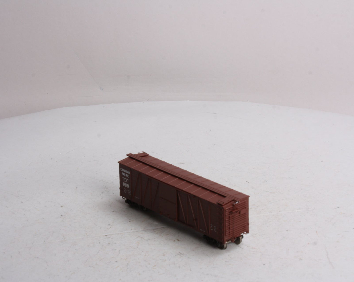 InterMountain 452604-7 HO Canadian Pacific Tichy Single Sheathed Boxcar #233223 EX/Box