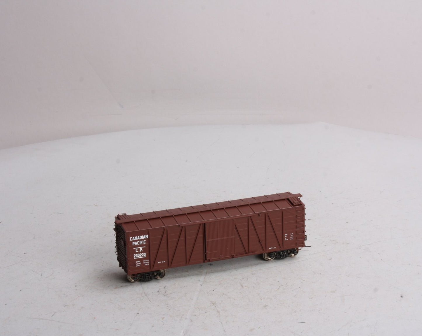 InterMountain 452604-7 HO Canadian Pacific Tichy Single Sheathed Boxcar #233223 EX/Box