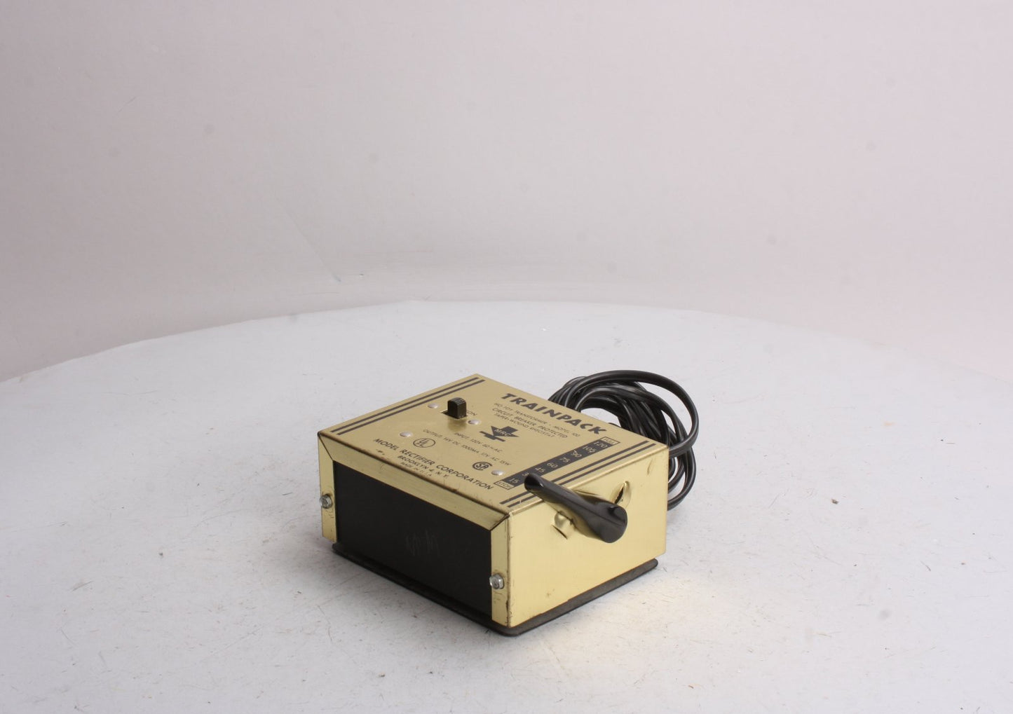 MRC 100 Trainpack Power Supply