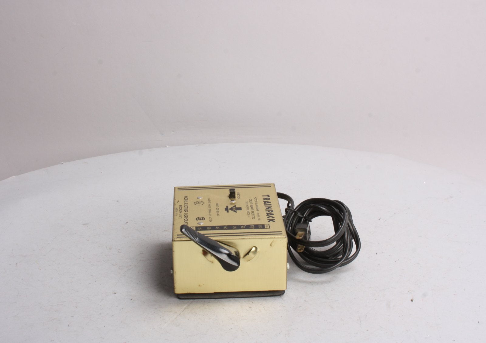 MRC 100 Trainpack Power Supply