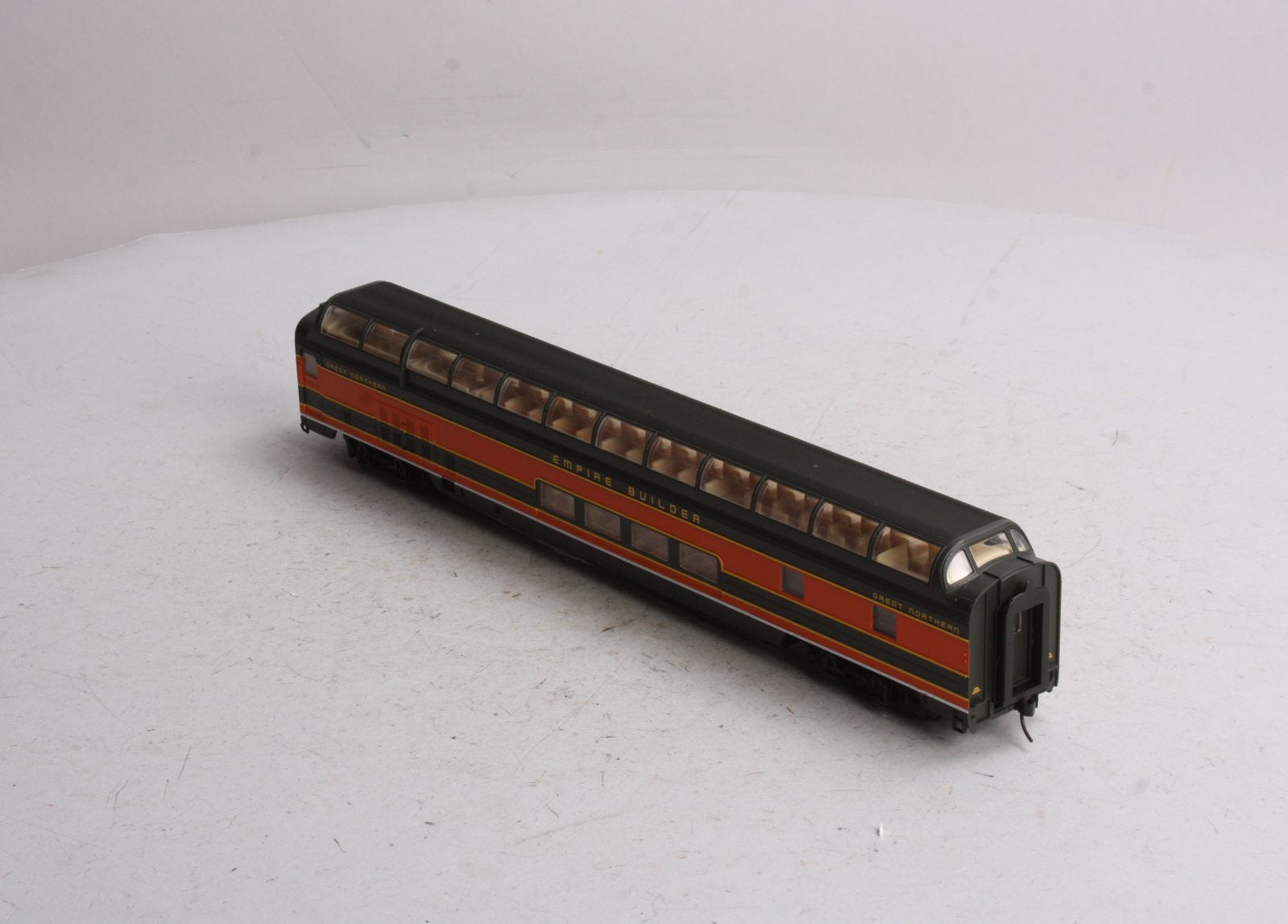 Walthers 932-9040 HO Great Northern Empire Builder Budd Great Dome View Lounge LN/Box