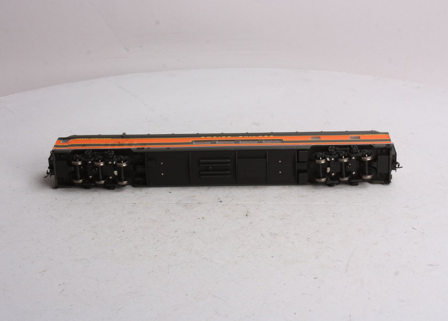 Walthers 932-9040 HO Great Northern Empire Builder Budd Great Dome View Lounge LN/Box