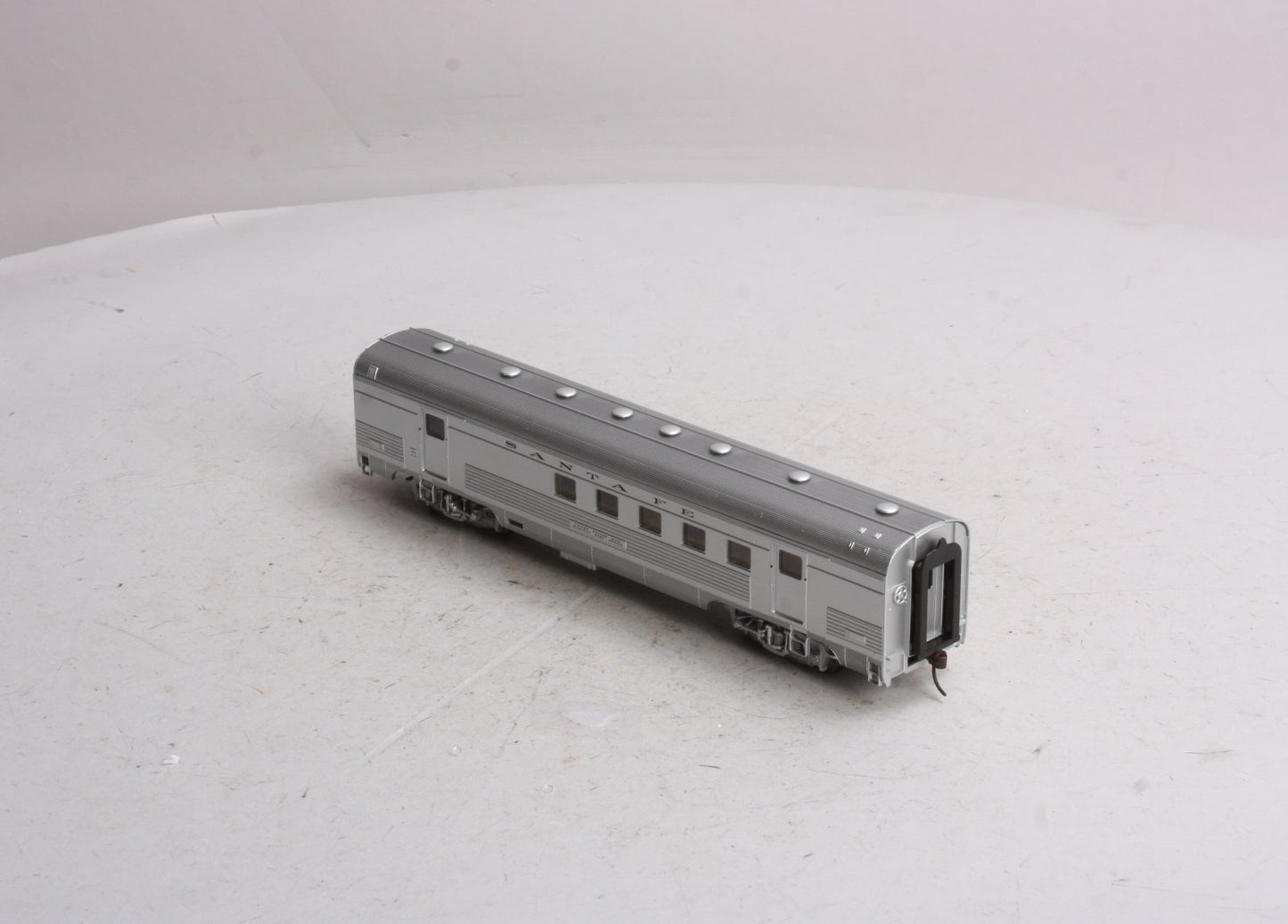 Walthers 932-9007 HO Scale Santa Fe Super Chief Budd 63' Railway Post Office LN/Box