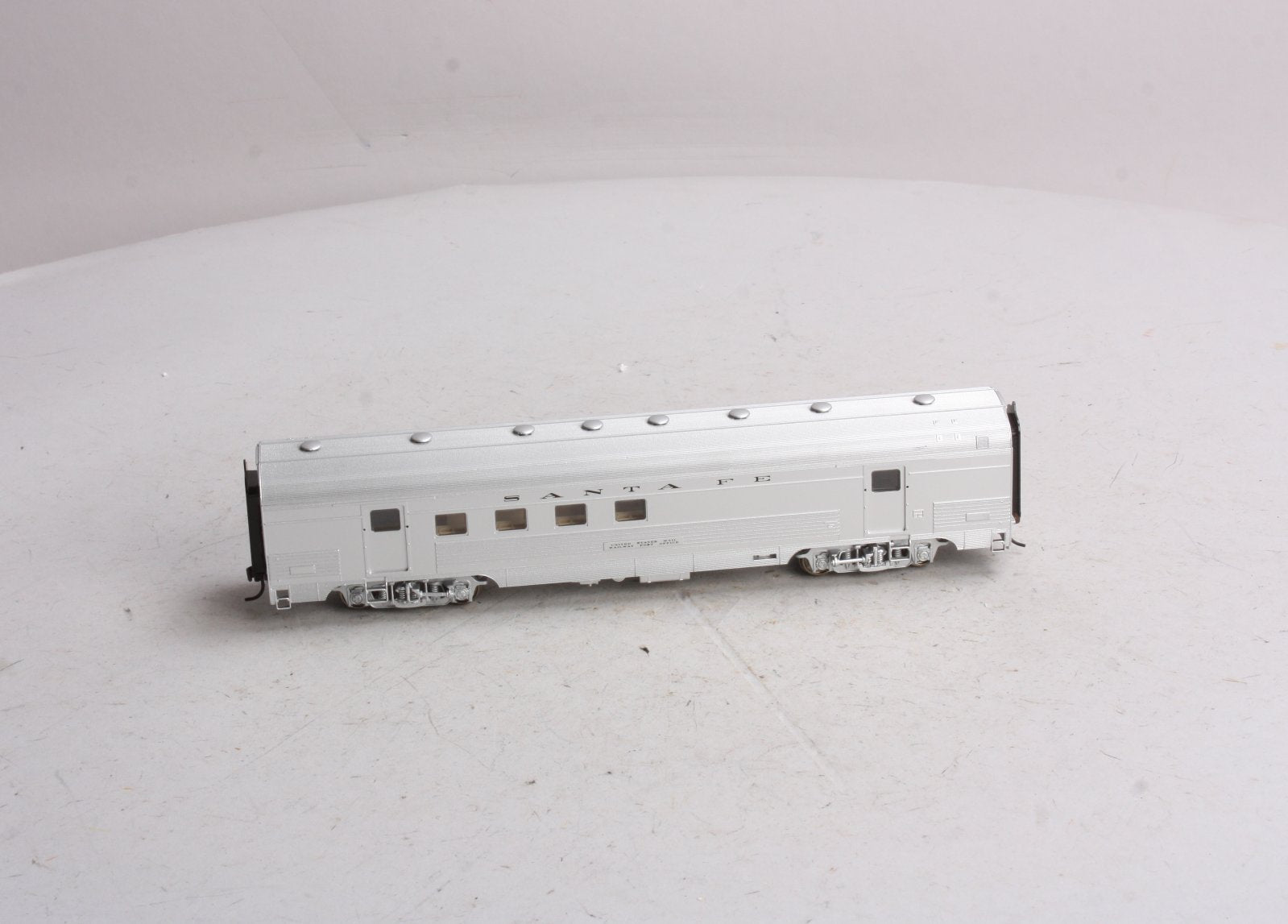 Walthers 932-9007 HO Scale Santa Fe Super Chief Budd 63' Railway Post Office LN/Box