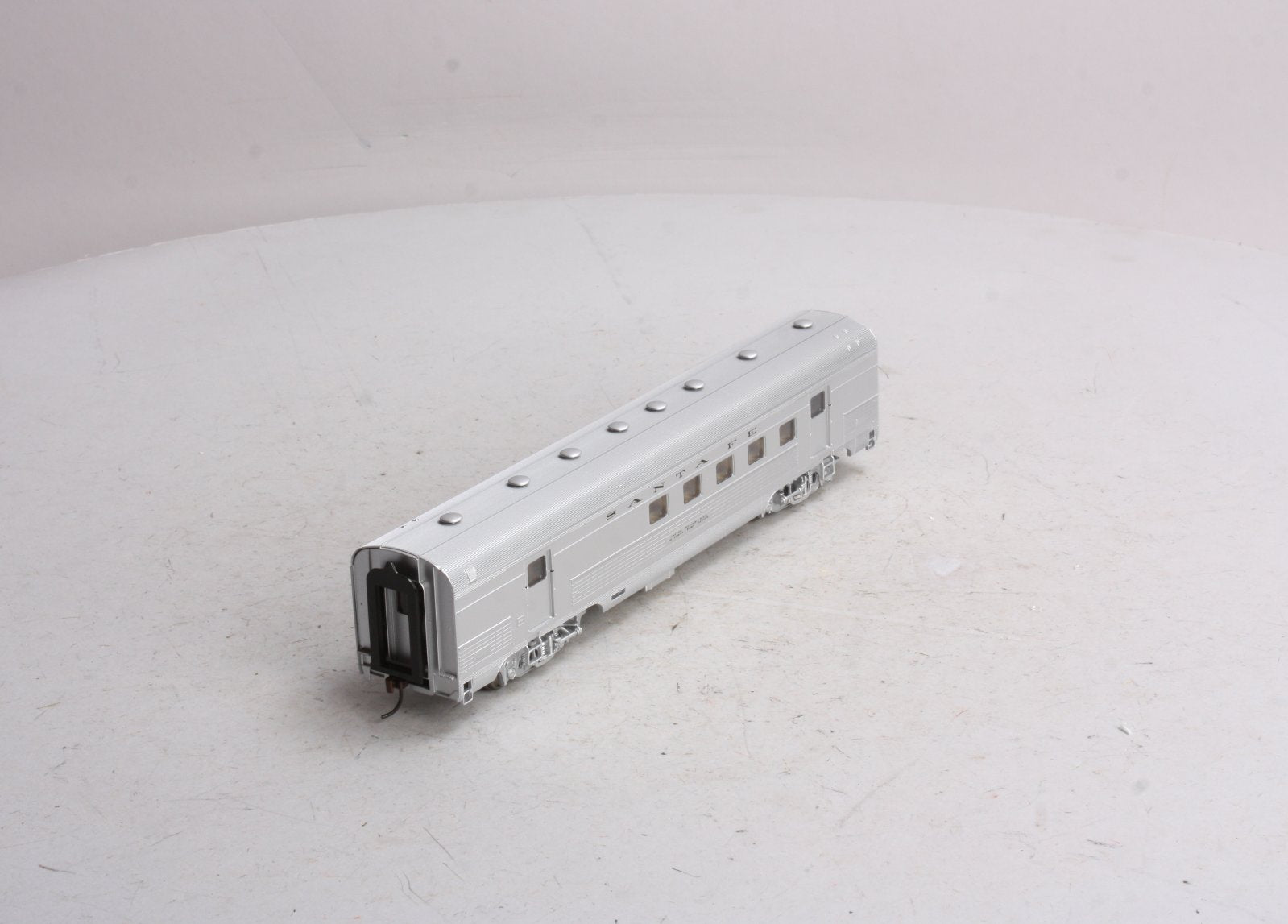 Walthers 932-9007 HO Scale Santa Fe Super Chief Budd 63' Railway Post Office LN/Box