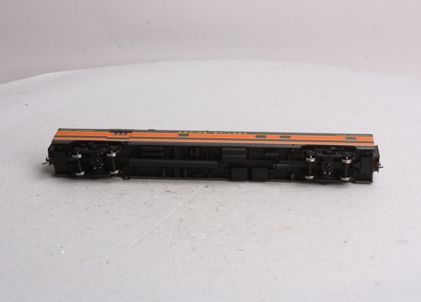 Walthers 932-9035 HO Scale Great Northern Empire Builder AC&F Baggage-Dormitory LN/Box