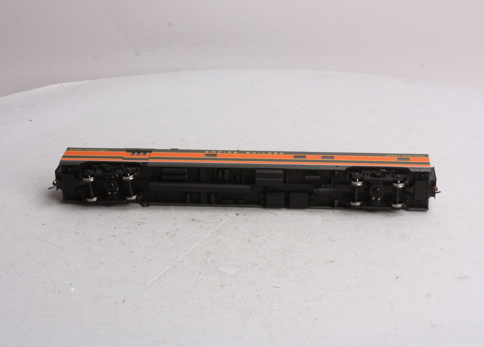 Walthers 932-9035 HO Scale Great Northern Empire Builder AC&F Baggage-Dormitory LN/Box