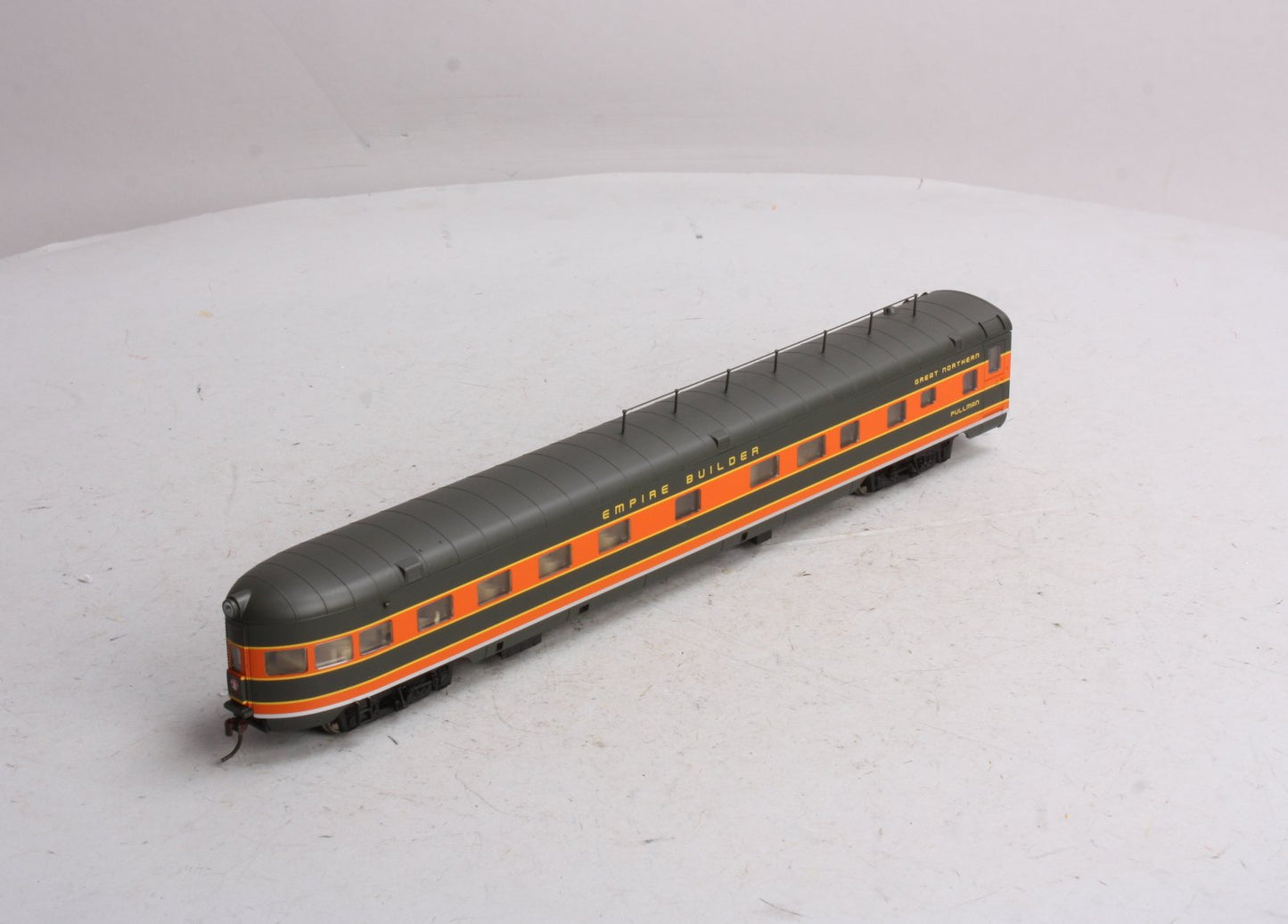 Walthers 932-9038 HO Great Northern Empire Builder 6-4-1 Lounge Observation NIB