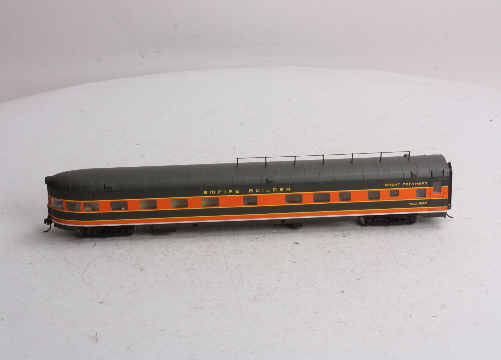 Walthers 932-9038 HO Great Northern Empire Builder 6-4-1 Lounge Observation NIB