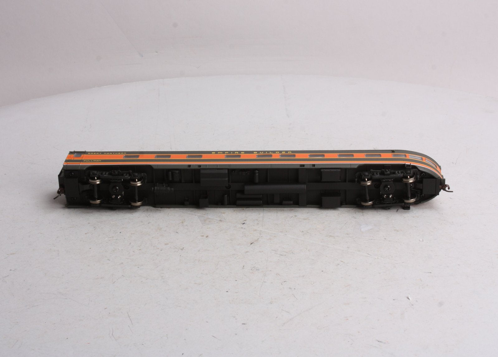 Walthers 932-9038 HO Great Northern Empire Builder 6-4-1 Lounge Observation NIB