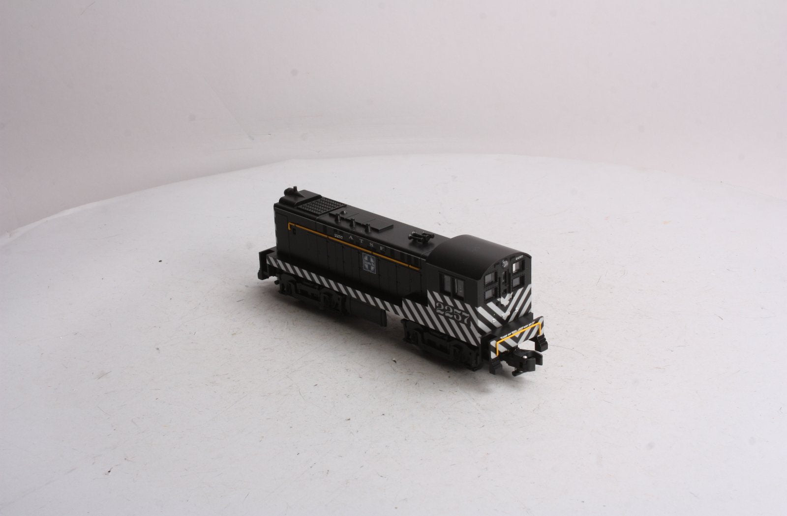 American Flyer 6-48035 S Gauge Santa Fe Baldwin Switcher #2257 MT/Box