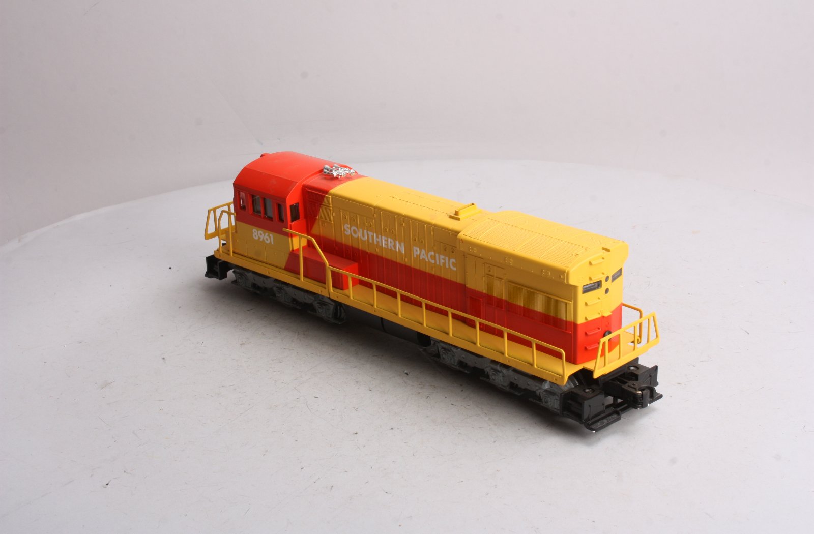 Lionel 6-8961 O Southern Pacific U36C Non-Powered Diesel Locomotive #8961 LN/Box