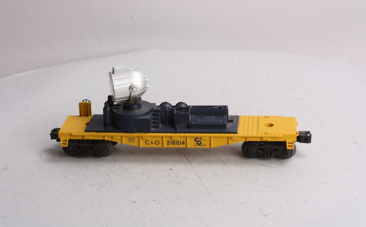 Lionel 6-36778 O Chesapeake & Ohio Searchlight Car #216614 LN/Box