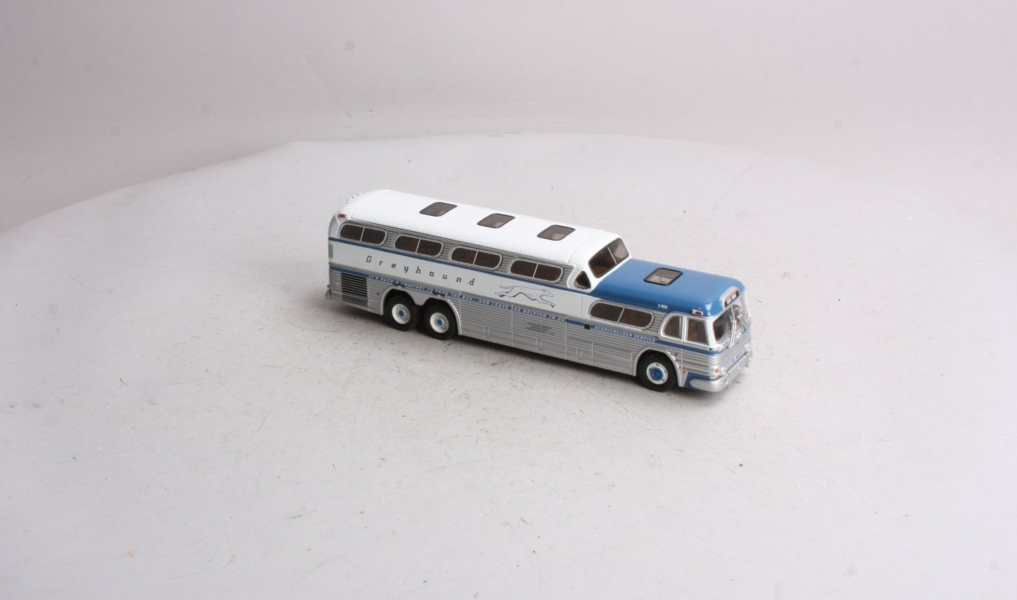 Corgi US54407 1:50 Greyhound Scenicruiser New York, NY Limited Edition Replica