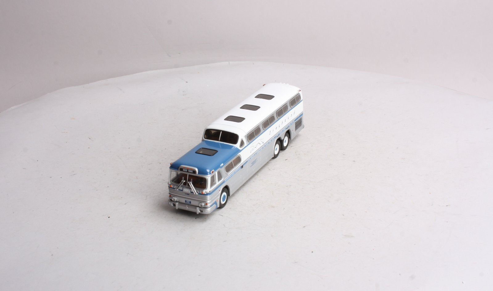 Corgi US54407 1:50 Greyhound Scenicruiser New York, NY Limited Edition Replica