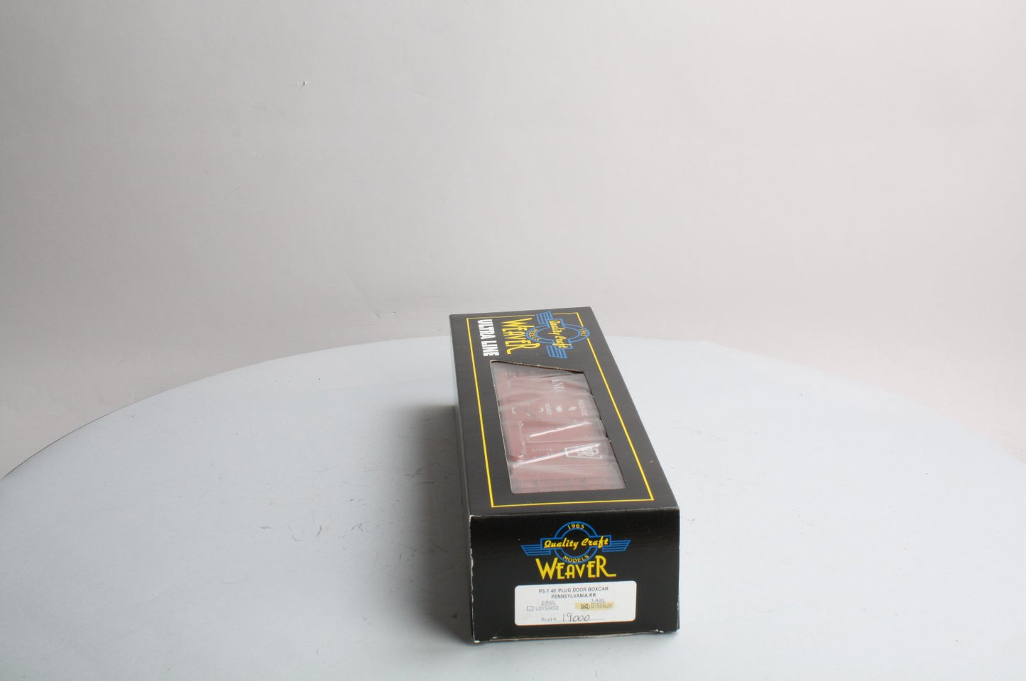 Weaver U21504LD O Gauge Pennsylvania 40' Plug Door Boxcar #19000 - 3 Rail LN/Box