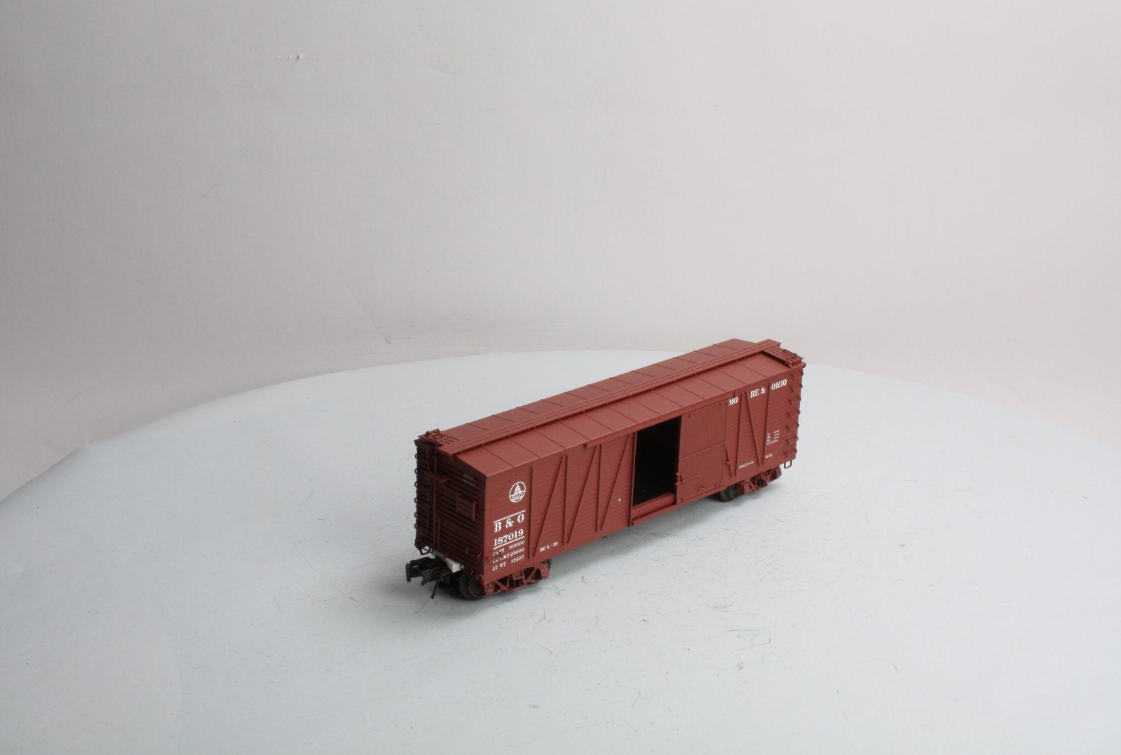 Atlas 8686-2 Baltimore & Ohio Single Sheathed Boxcar #187019 (3 Rail) LN