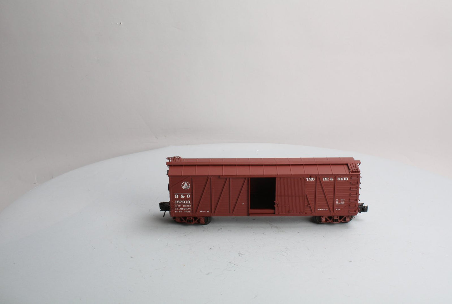 Atlas 8686-2 Baltimore & Ohio Single Sheathed Boxcar #187019 (3 Rail) LN