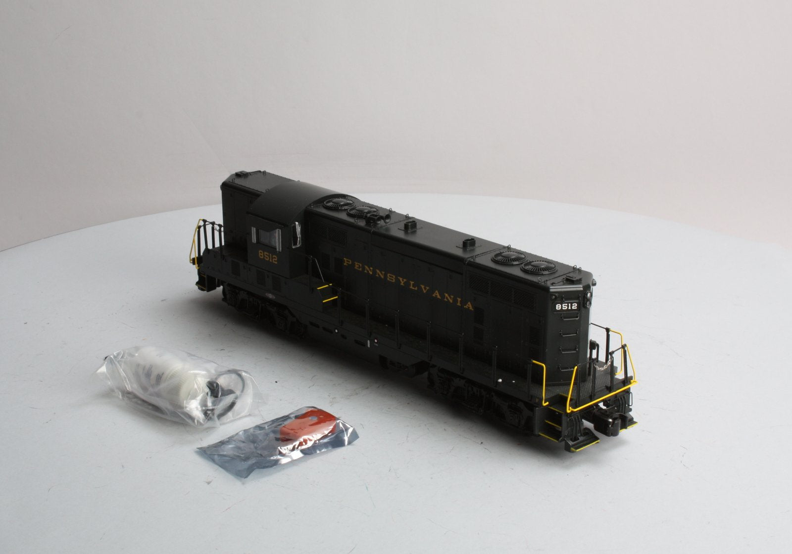 Lionel 6-28573 O Gauge Pennsylvania GP-7 Diesel Locomotive #8512 LN/Box