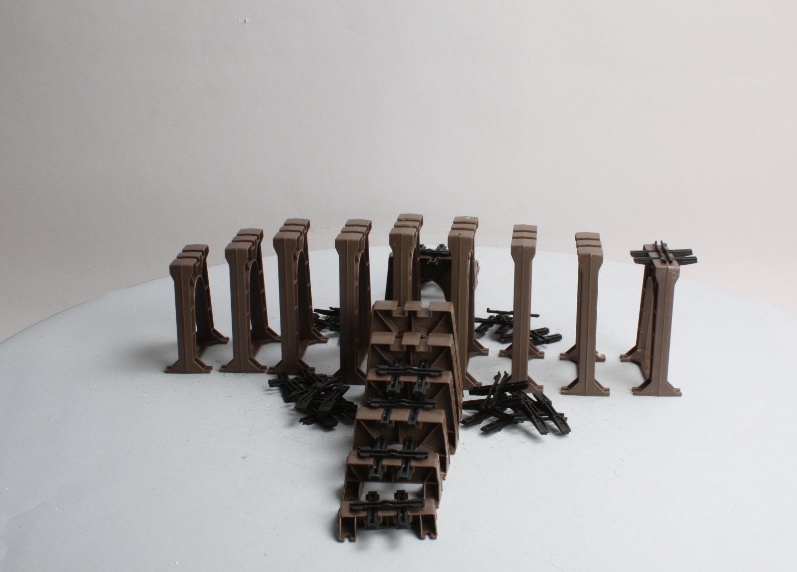 Lionel 6-12754 O & O27 Graduated Trestle Set