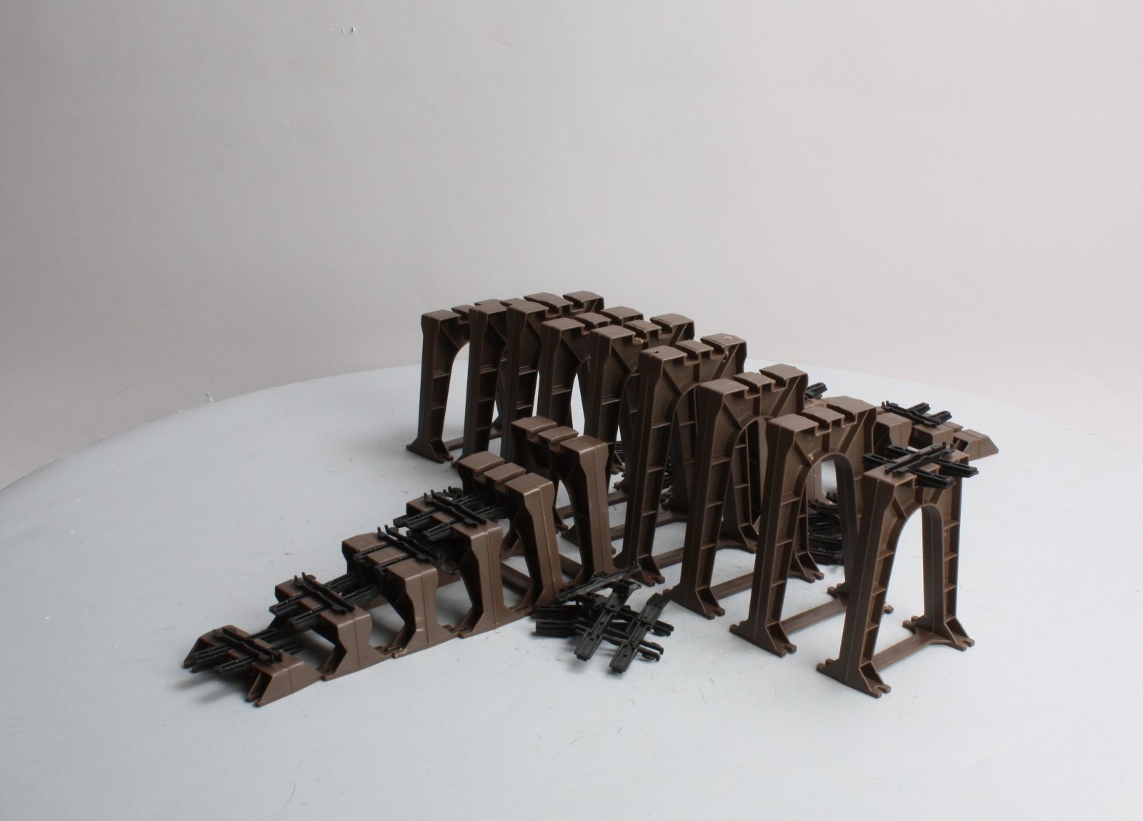 Lionel 6-12754 O & O27 Graduated Trestle Set