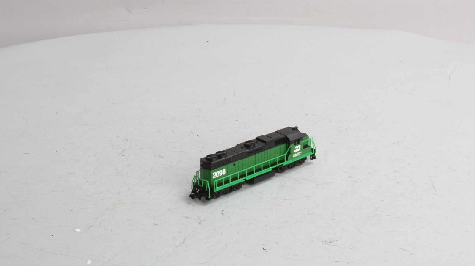 Life Like 7841 N Burlington Northern GP38 Diesel Locomotive #2098