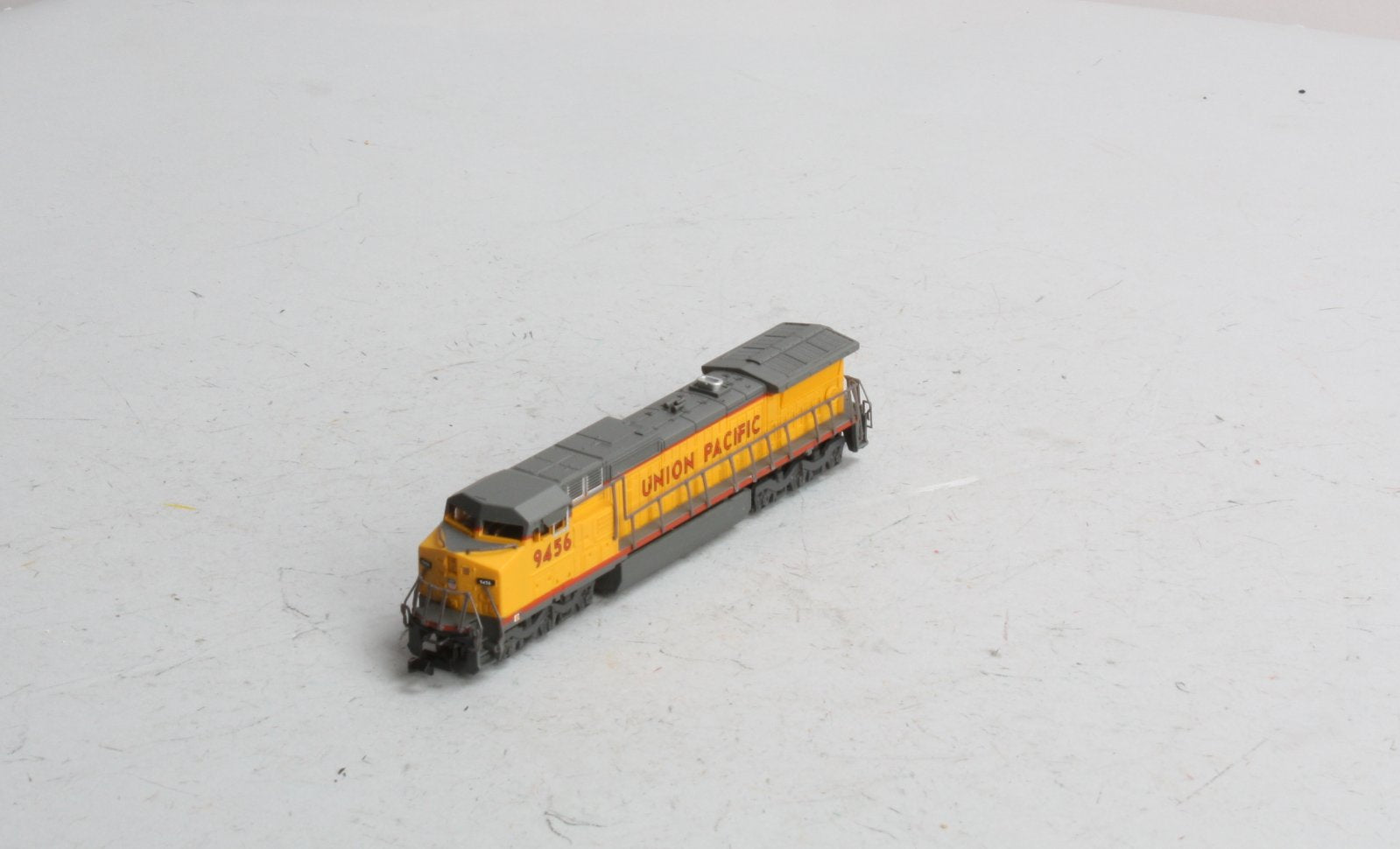 Spectrum 86057 N Scale Union Pacific GE Dash 8-40CW Diesel Locomotive #9456 LN/Box