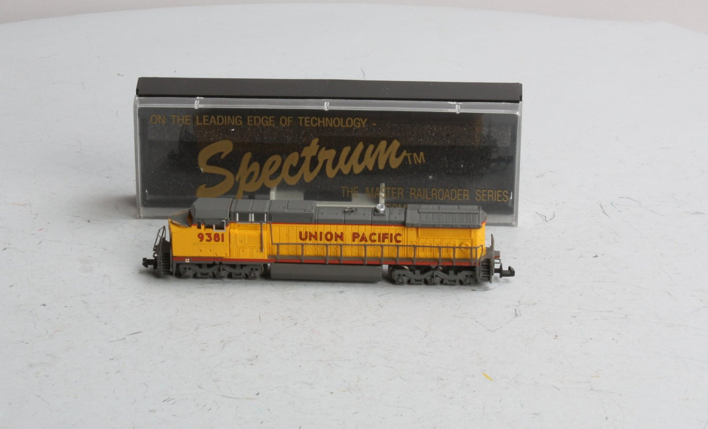 Spectrum 86061 N Scale Union Pacific GE Dash 8-40CW Diesel Locomotive #9381 LN/Box