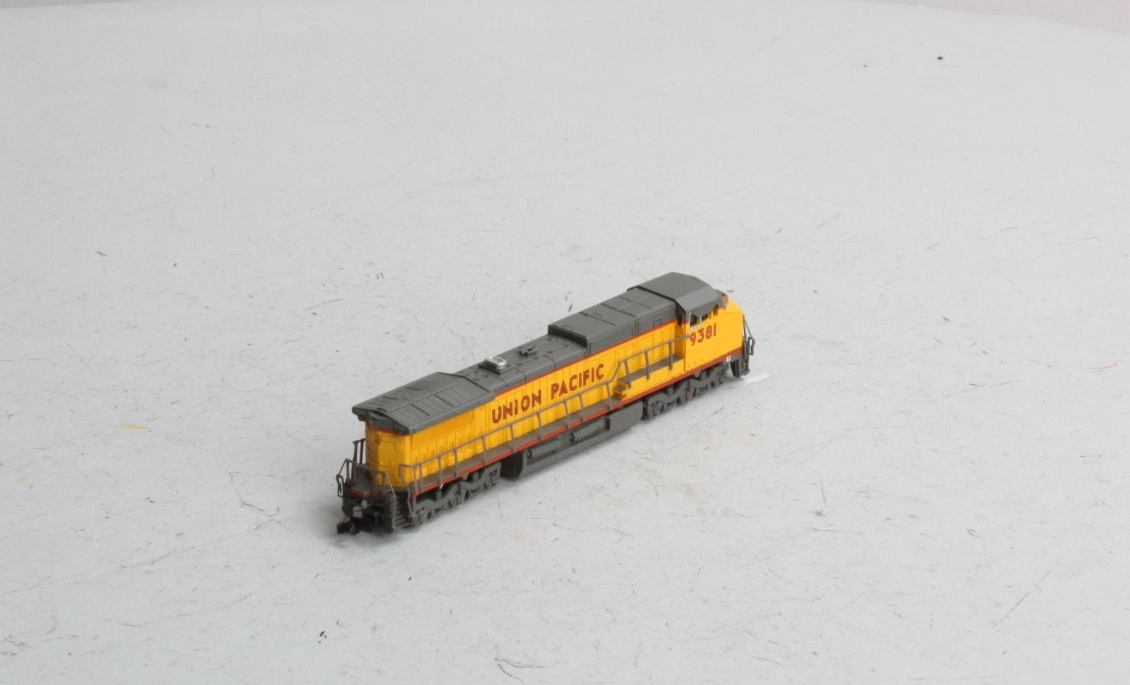 Spectrum 86061 N Scale Union Pacific GE Dash 8-40CW Diesel Locomotive #9381 LN/Box
