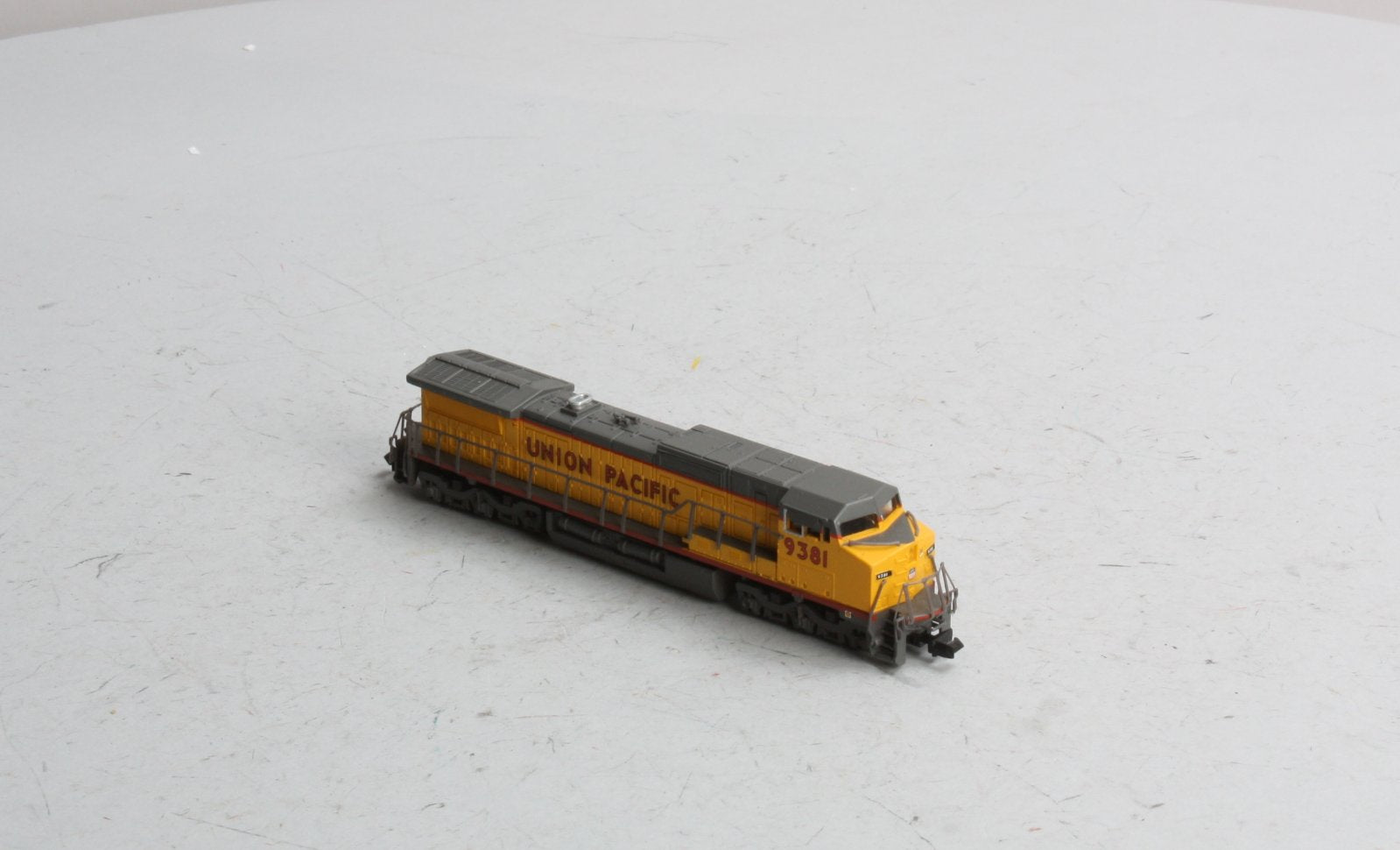 Spectrum 86061 N Scale Union Pacific GE Dash 8-40CW Diesel Locomotive #9381 LN/Box
