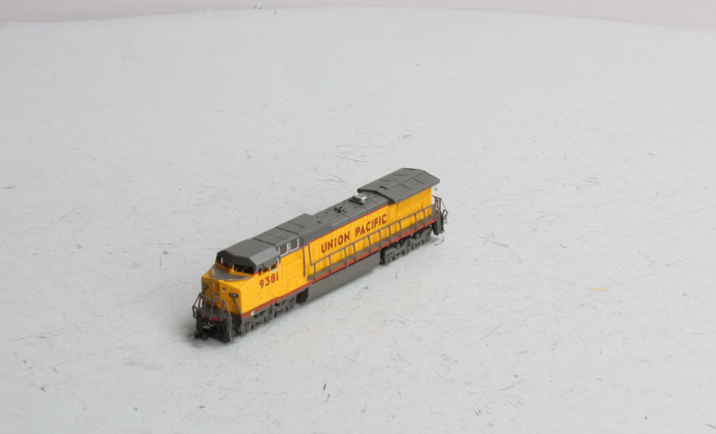 Spectrum 86061 N Scale Union Pacific GE Dash 8-40CW Diesel Locomotive #9381 LN/Box