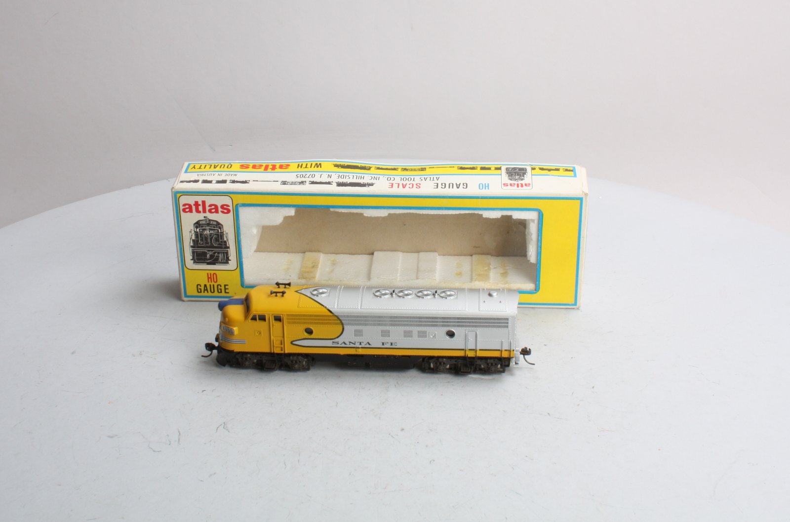 Atlas 7041 HO Santa Fe FP-7 Diesel Locomotive