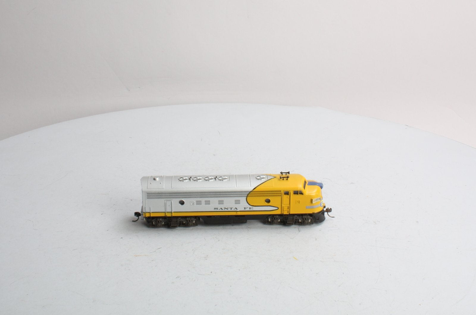Atlas 7041 HO Santa Fe FP-7 Diesel Locomotive