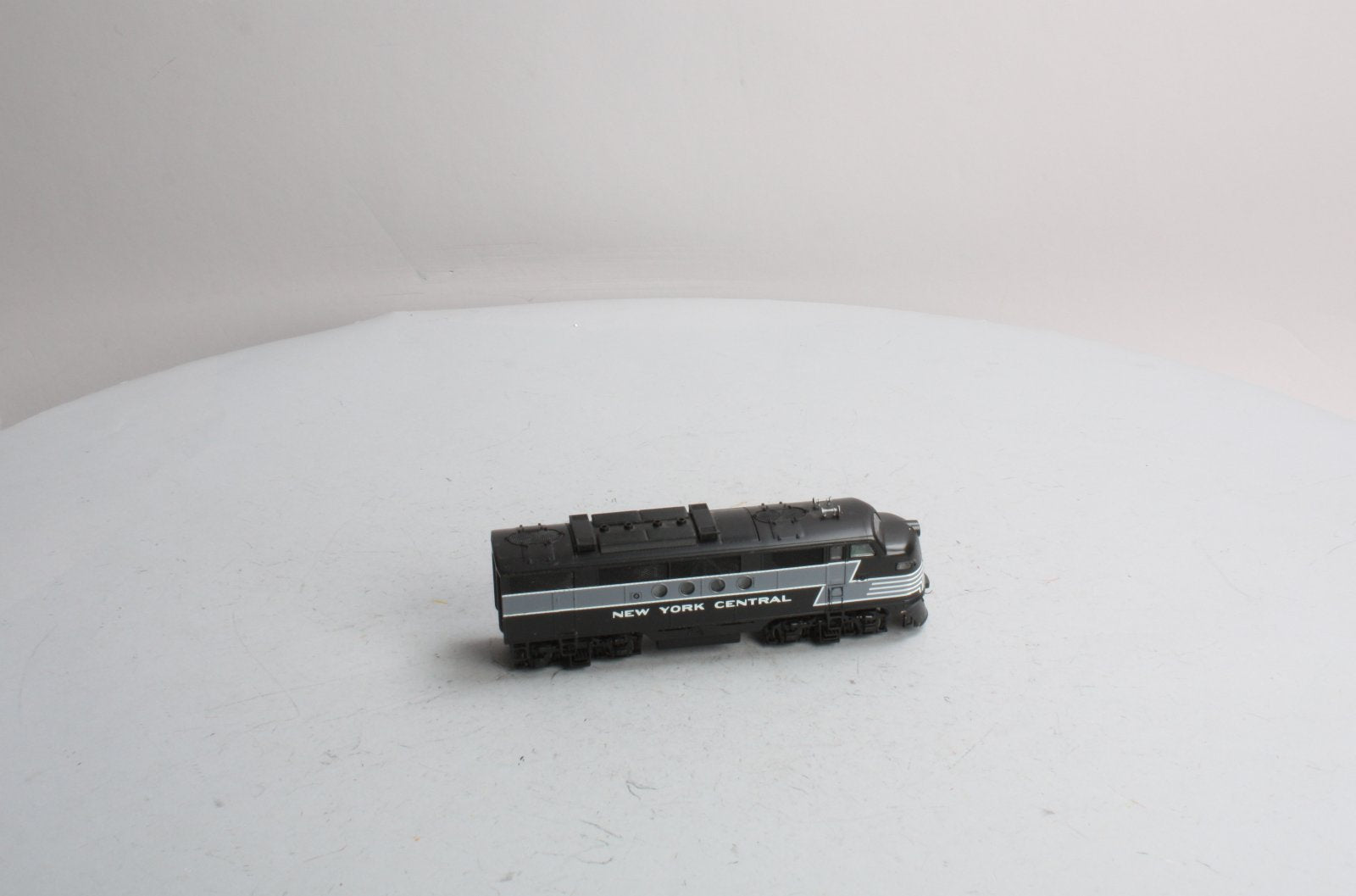 Stewart 5014 HO New York Central EMD FTA Single Light Diesel Locomotive LN/Box