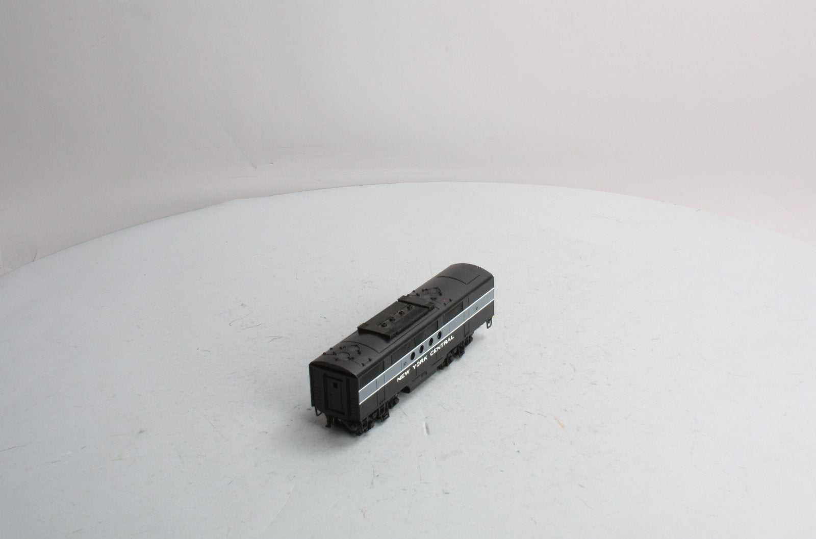 Stewart 5015 HO New York Central Diesel FTB Dummy Diesel Locomotive LN/Box