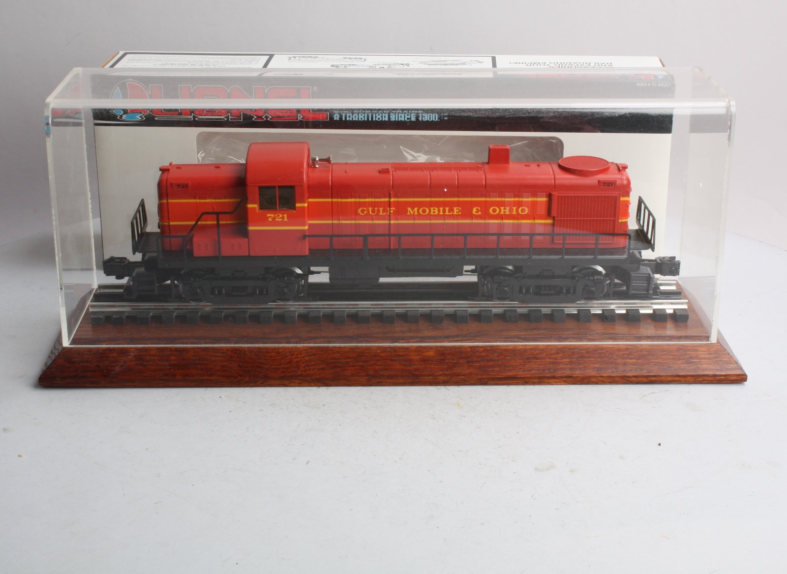 Lionel 6-18554 O Gauge GM&O RS-3 Diesel Locomotive #721 with Display Case MT/Box